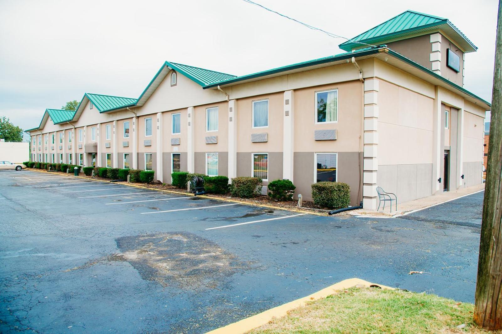 Country Garden & Suites Benton Exterior photo